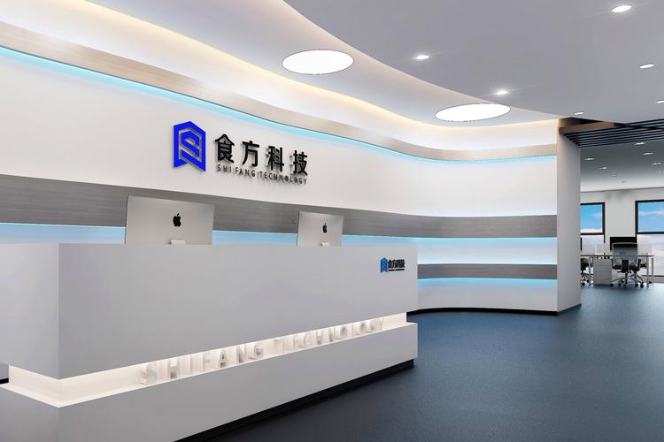 黃龔 技術驅動的創新領航者